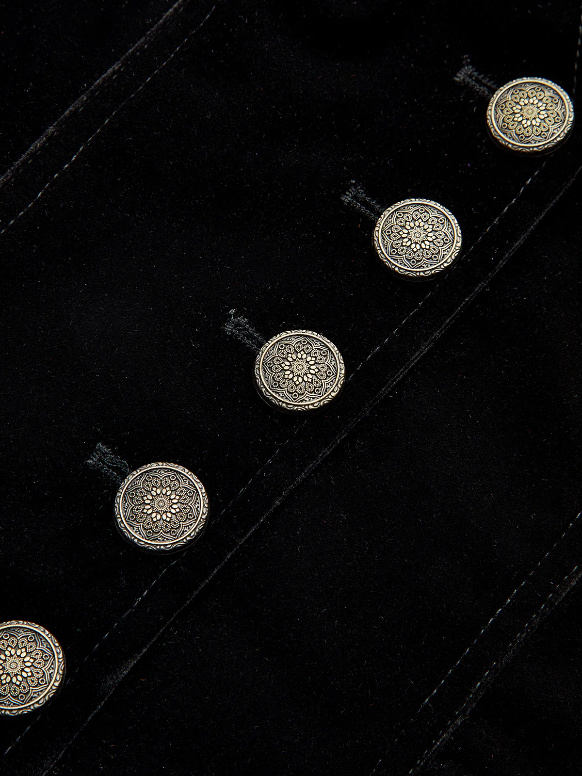 Button-Front Velvet Fitted Vest - Wholesalesil
