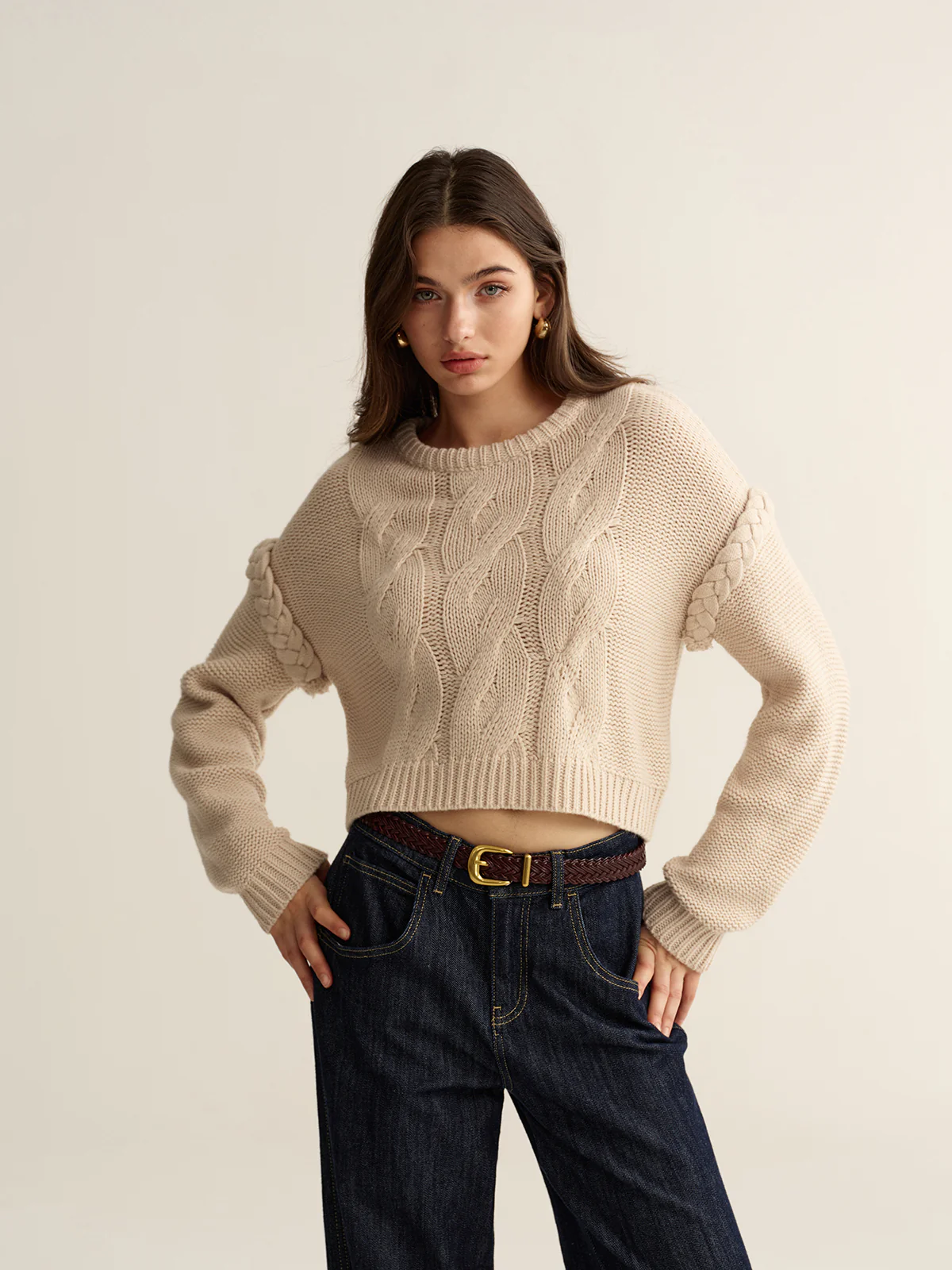 Crew Neck Cable Knit Sweater - Wholesalesil
