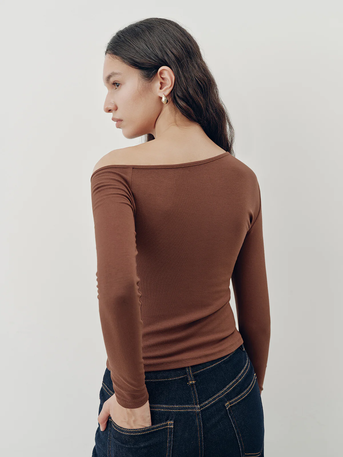 Off-Shoulder Fitted Ruched Long Sleeve Top - Wholesalesil