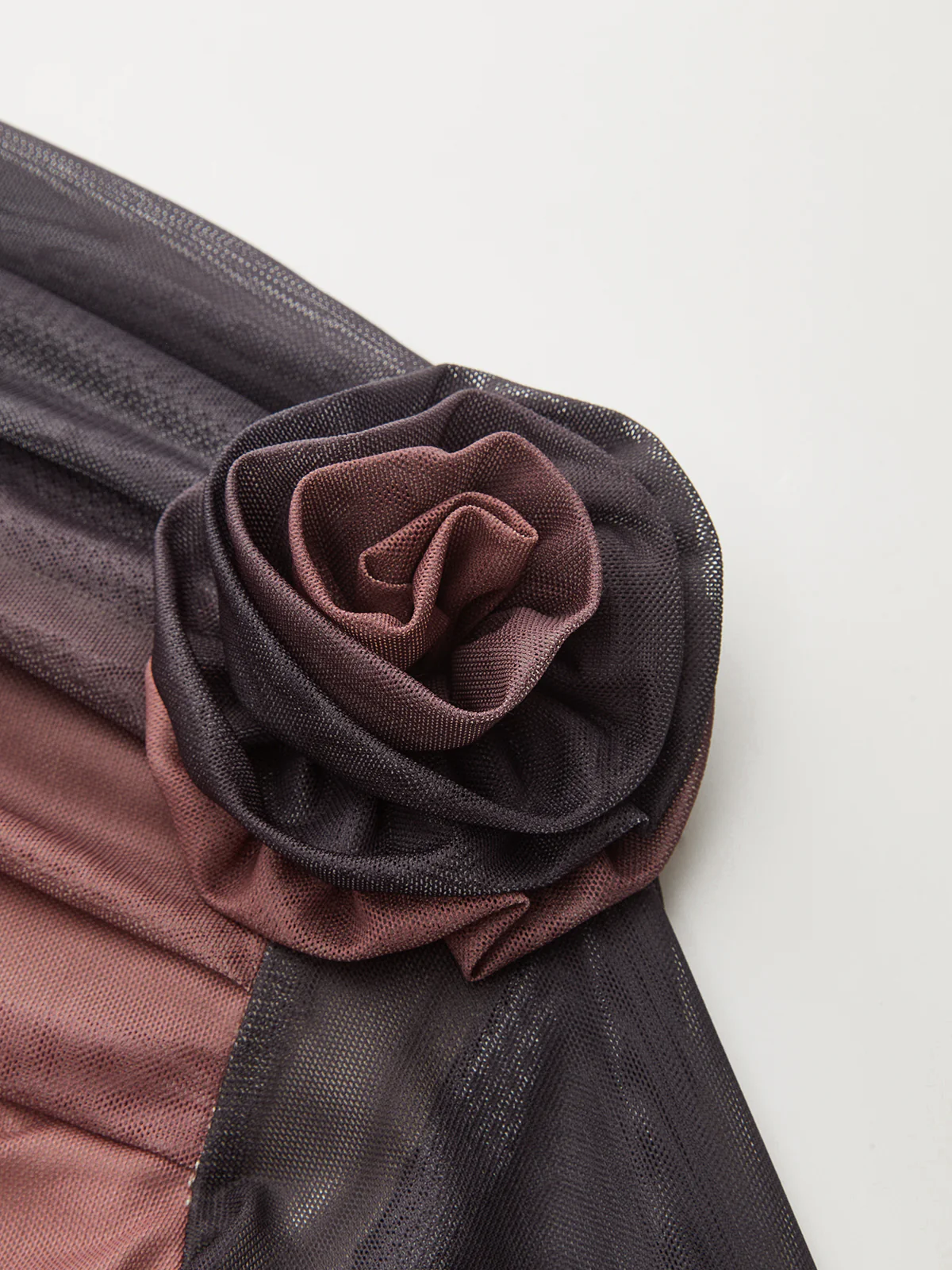 3D Rose Detail Ombre Mesh Off-Shoulder T-Shirt - Wholesalesil