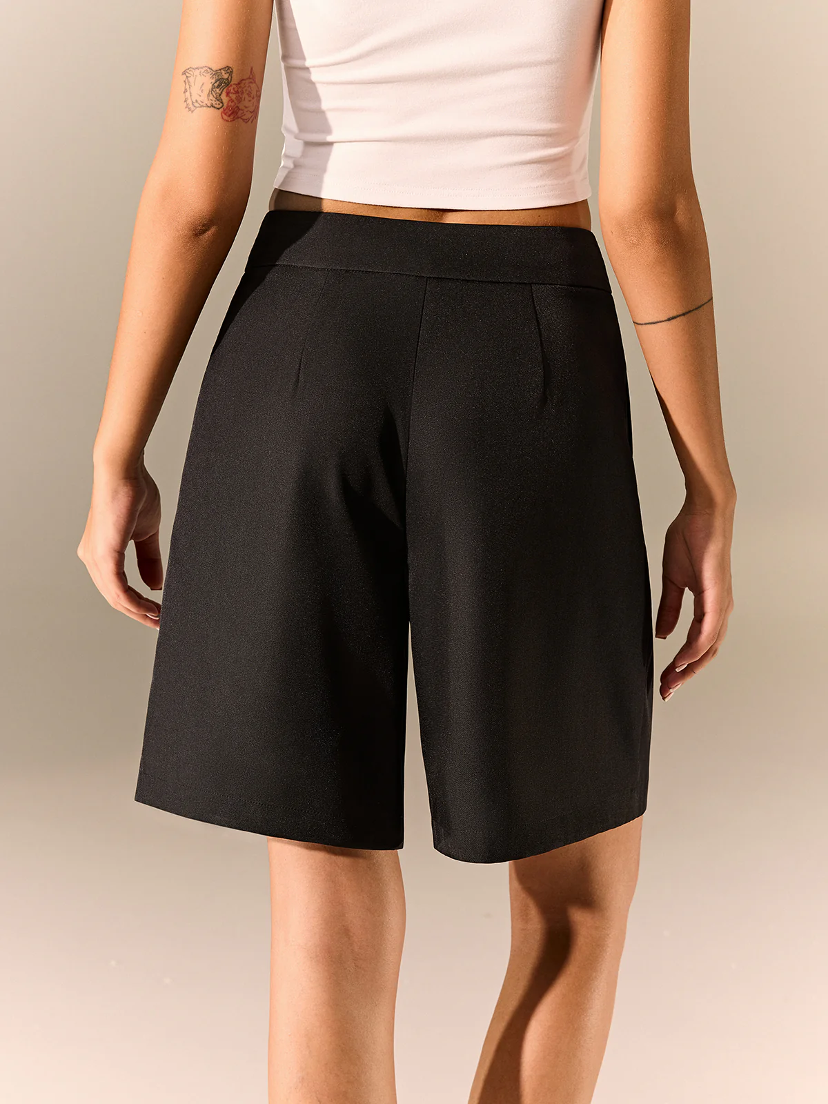 Buckle Detail Mid-Waist Shorts - Wholesalesil