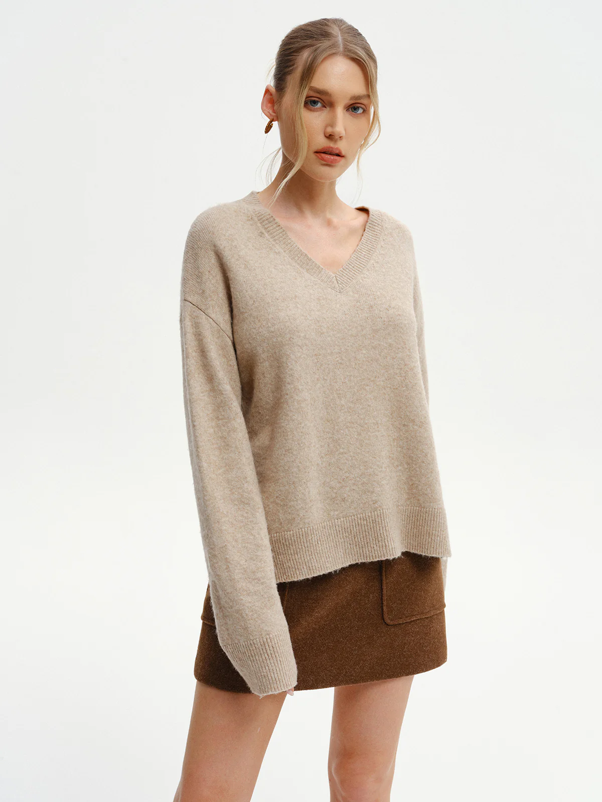 Wool-Blend V-Neck Sweater with Side Slit - Wholesalesil