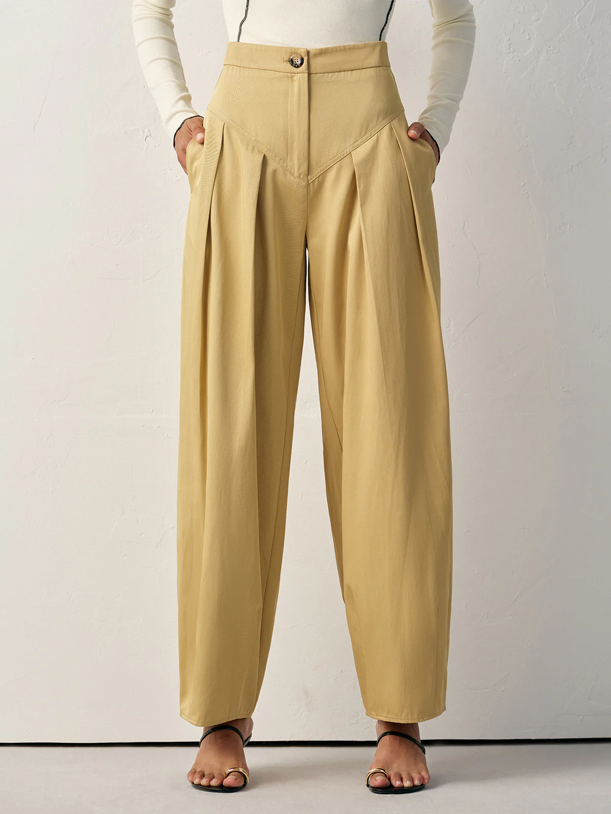 High-Waisted Pleated Wide-Leg Pants - Wholesalesil