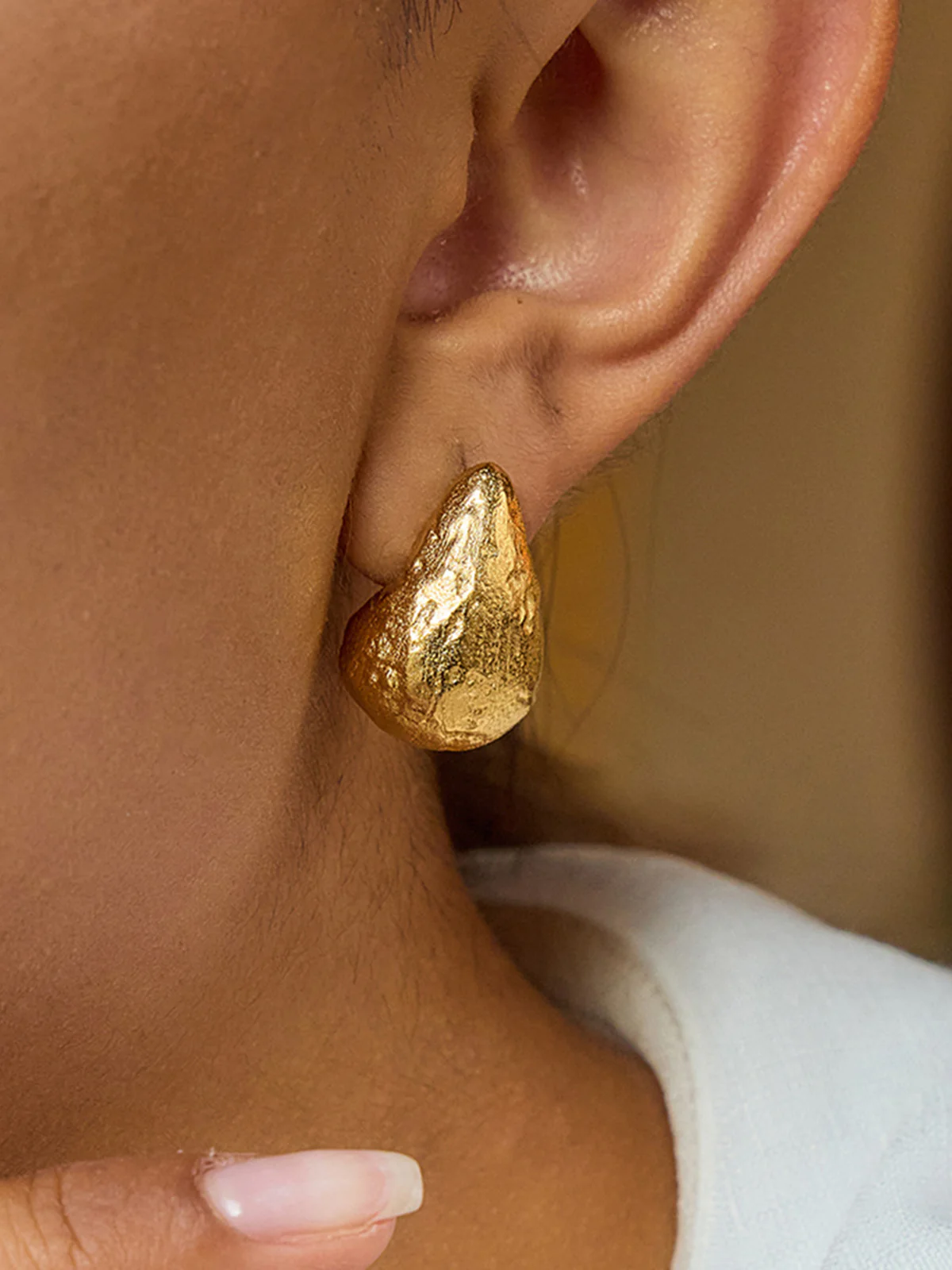 Gold-Tone Textured Teardrop Stud Earrings - Wholesalesil
