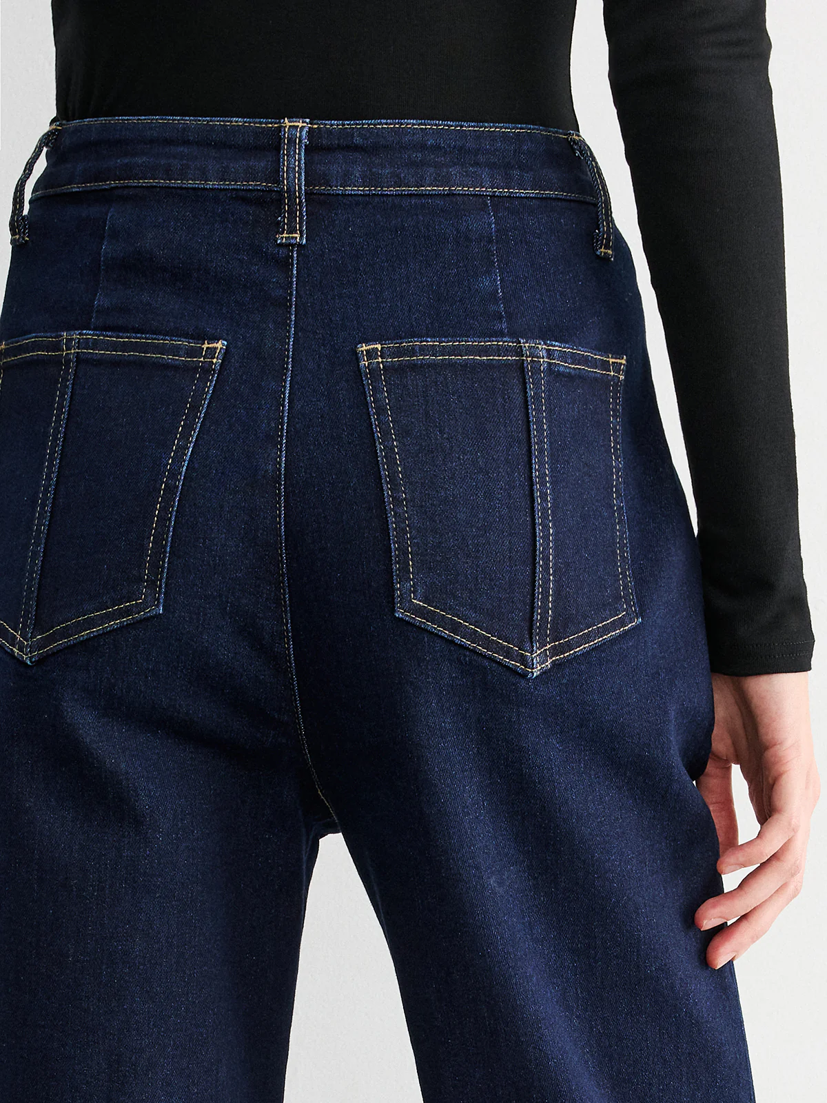 Button Placket High-Waist Straight-Leg Jeans - Wholesalesil