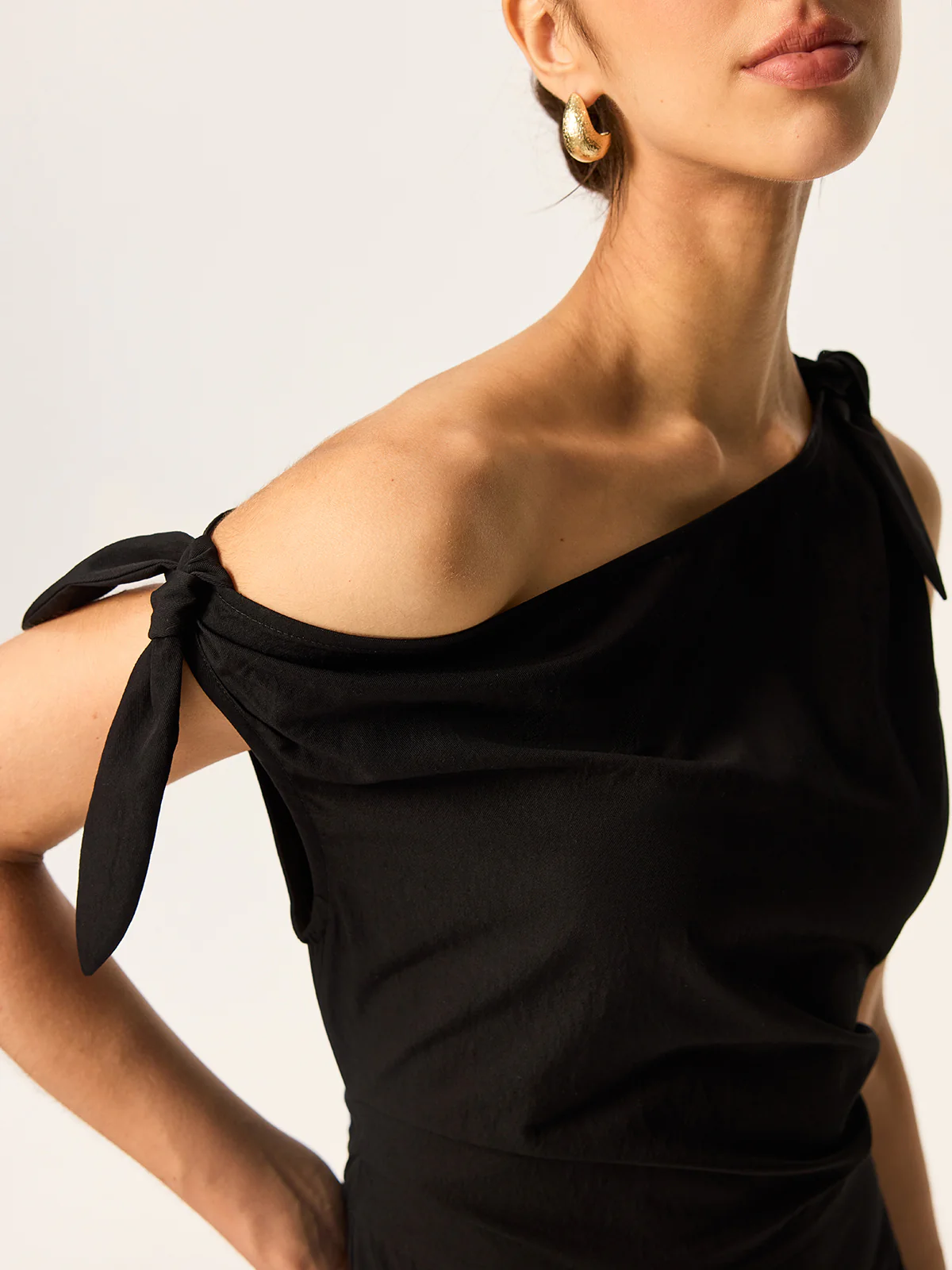 Asymmetric Pleated Maxi Dress with Bow Detail - Wholesalesil