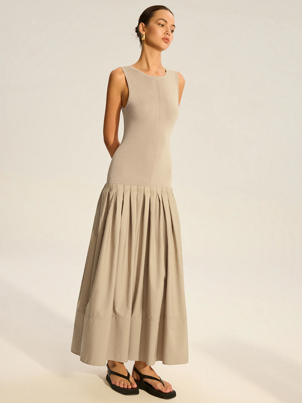 Sleeveless Knit-Top Pleated Midi Dress - Wholesalesil