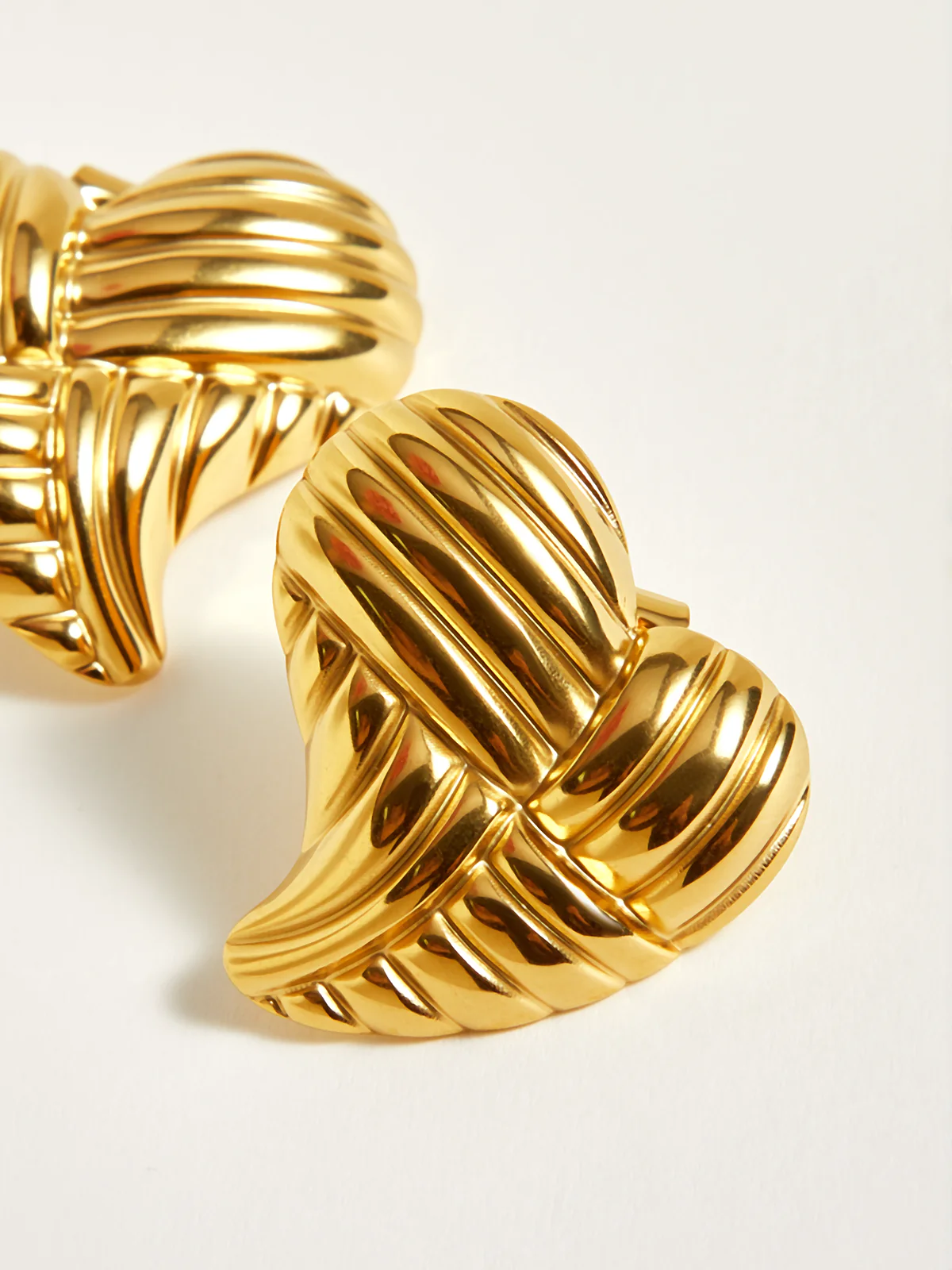 Golden Heart-Shaped Stud Earrings - Wholesalesil
