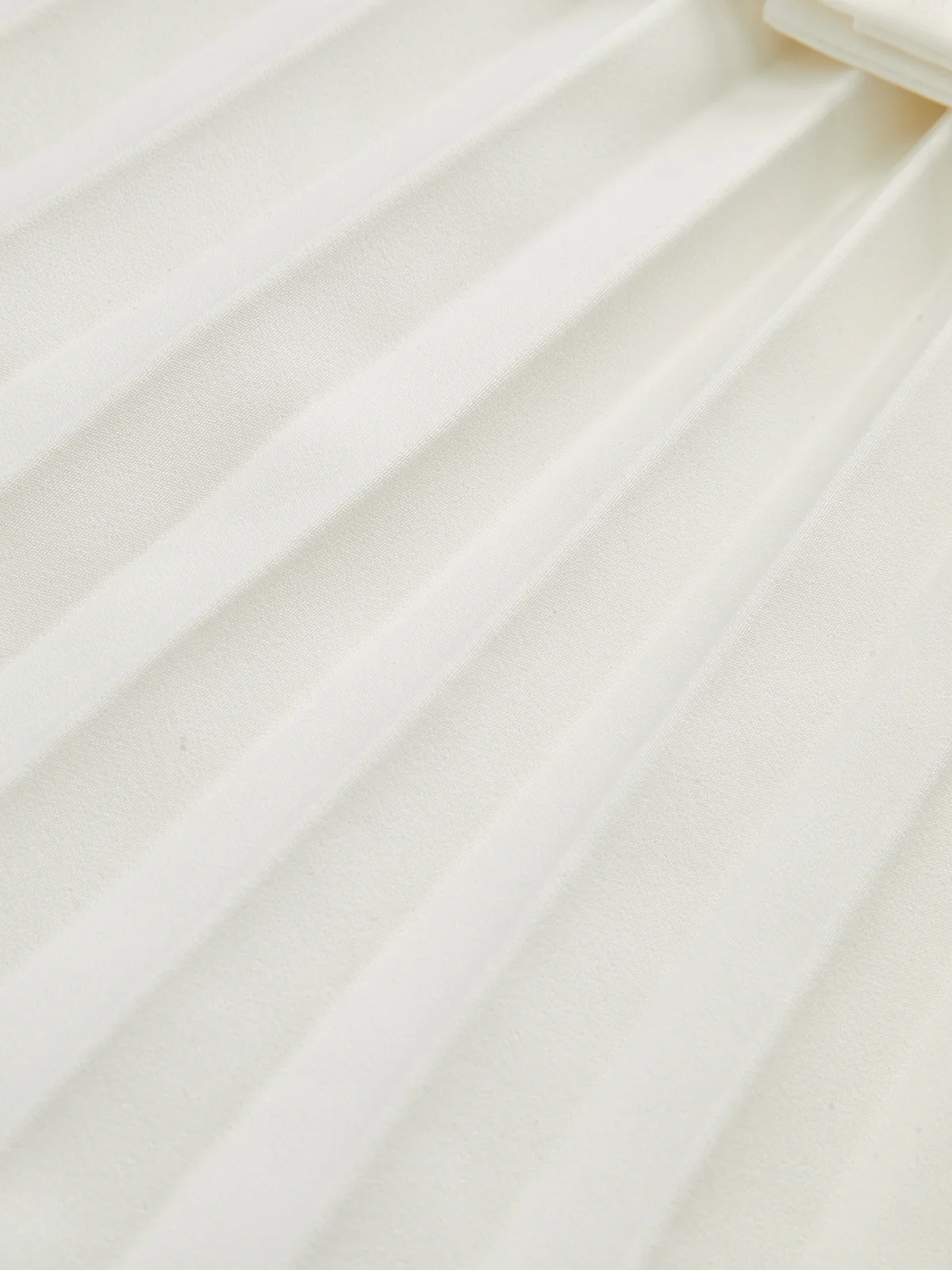 Sleeveless Metal Detail Pleated Mini Dress - Wholesalesil