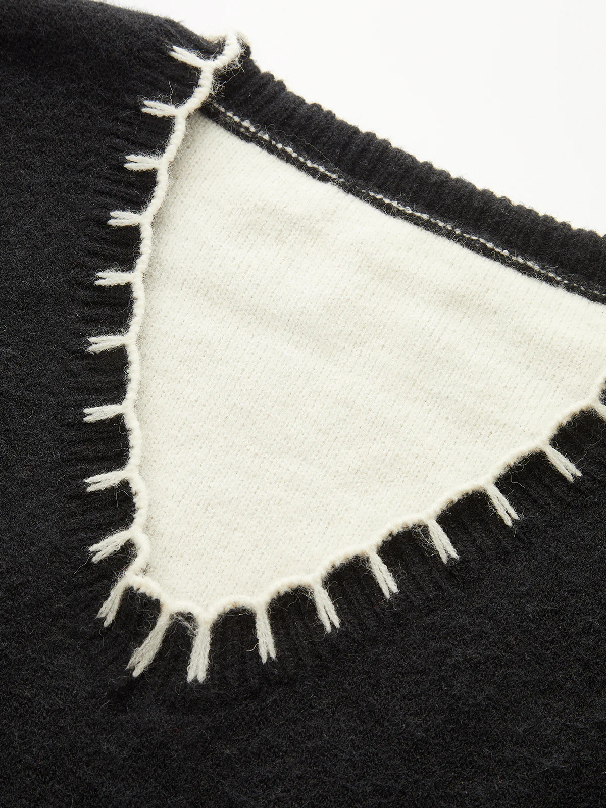 Floral Pattern V-Neck Sweater - Wholesalesil