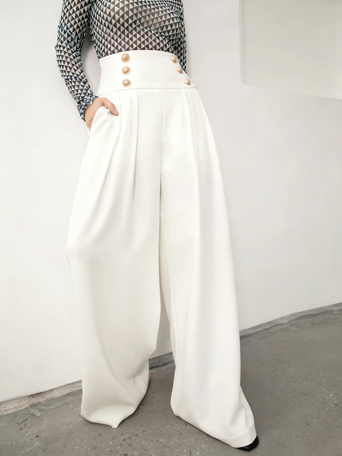 High-Waist Metal Detail Wide-Leg Pants - Wholesalesil