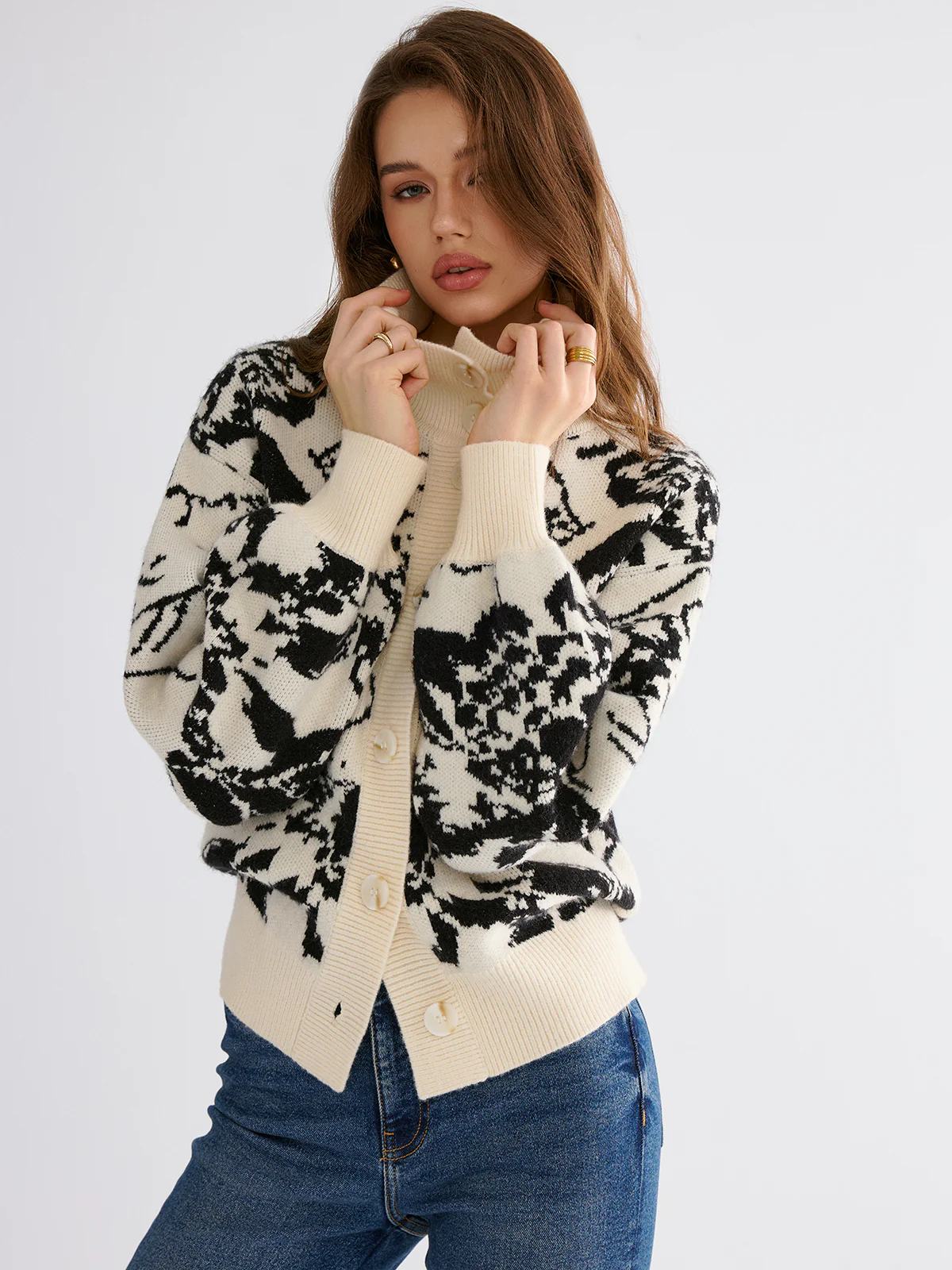 Floral Jacquard Button Cardigan - Wholesalesil