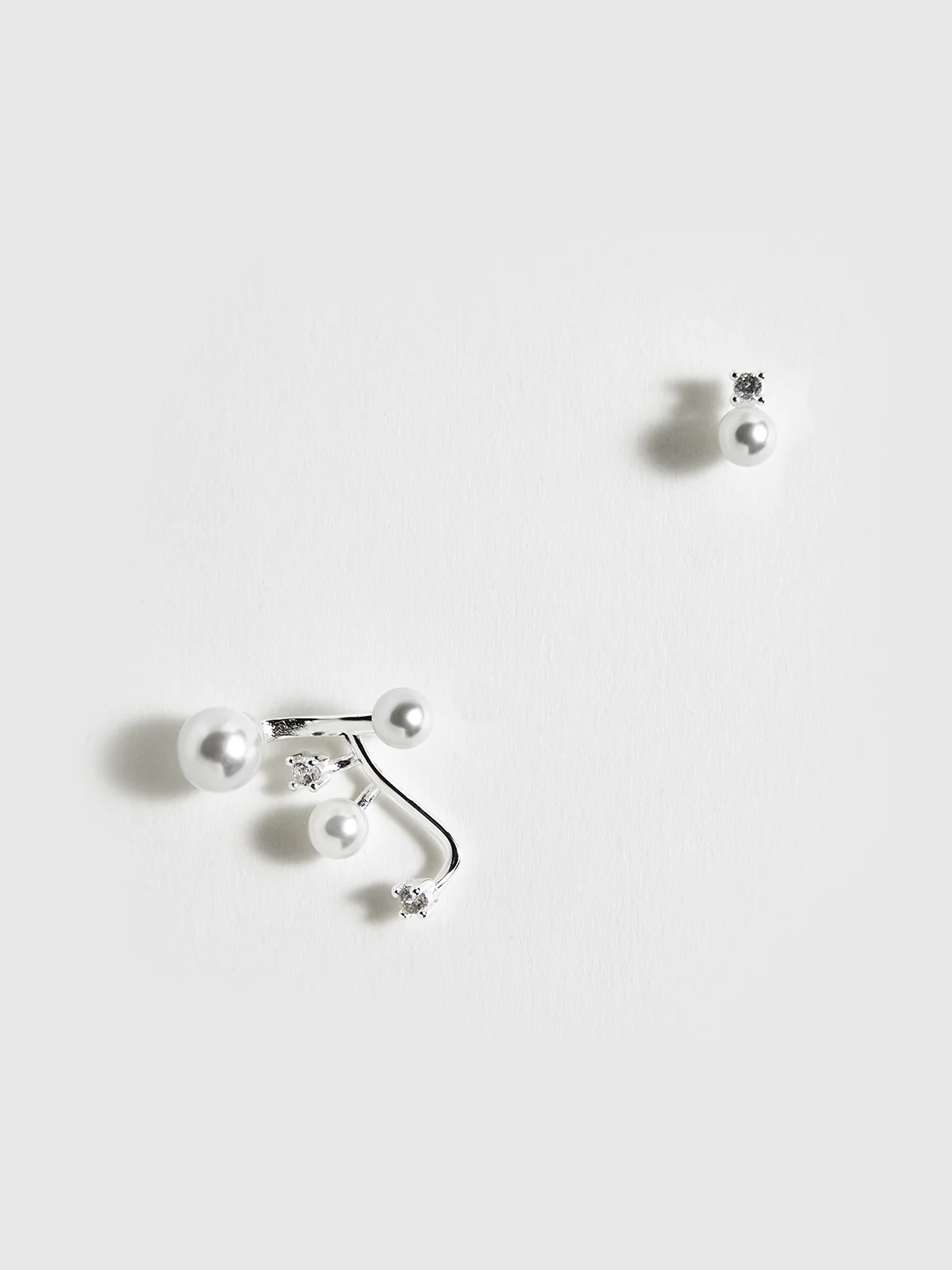 Asymmetric Pearl & Rhinestone Earrings - Wholesalesil