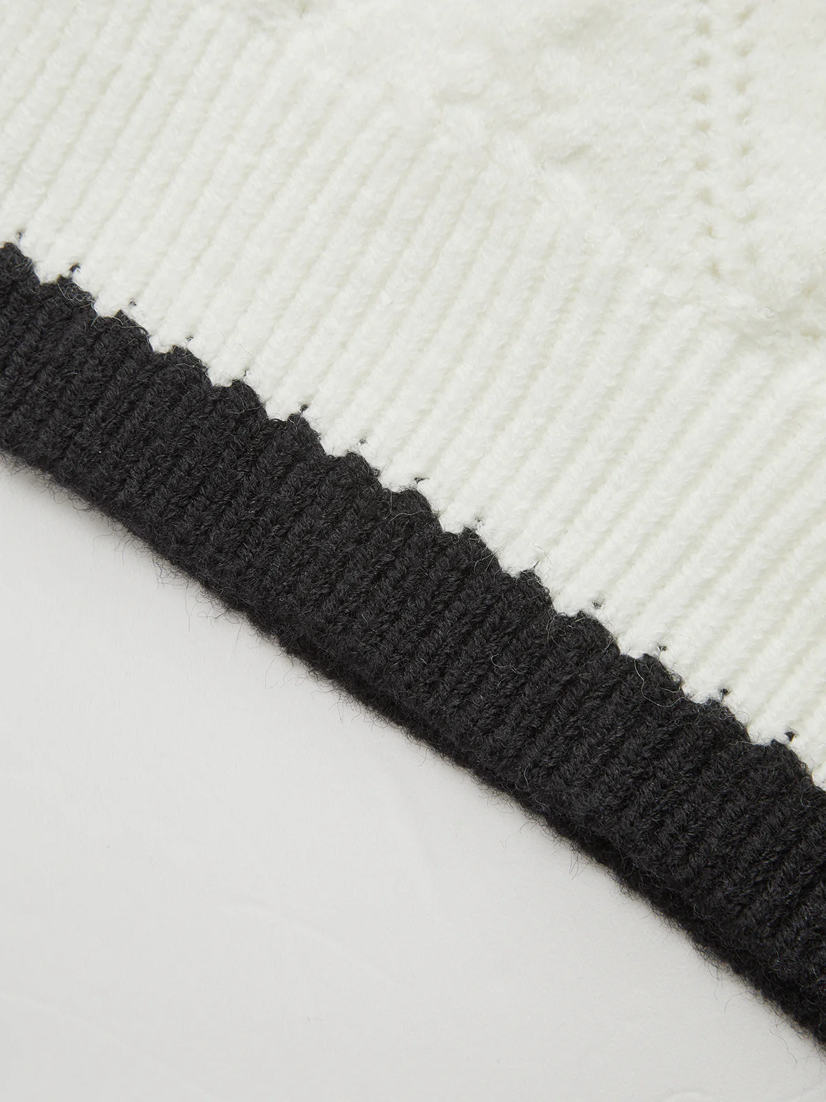 Contrast Trim Tie-Front Knit Cardigan - Wholesalesil