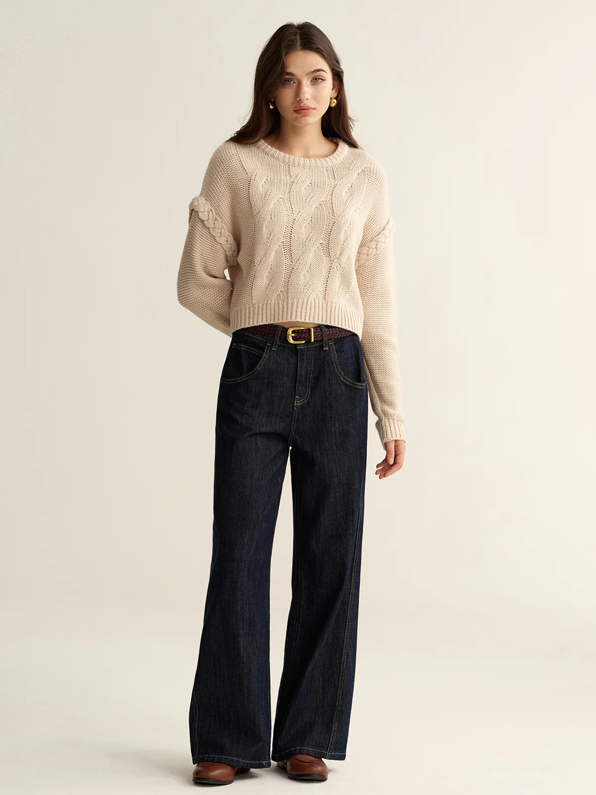 Crew Neck Cable Knit Sweater - Wholesalesil