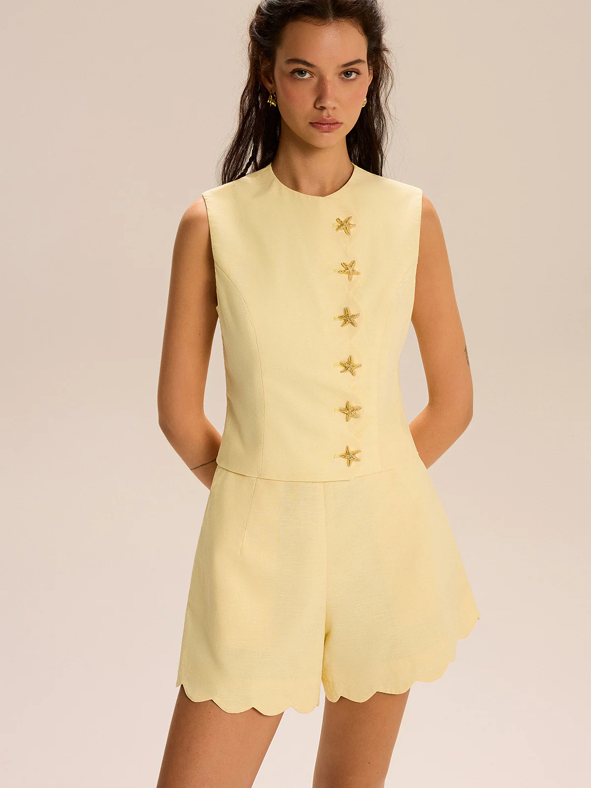 Shorts Set With Decor Button and Scallop Hem - Wholesalesil