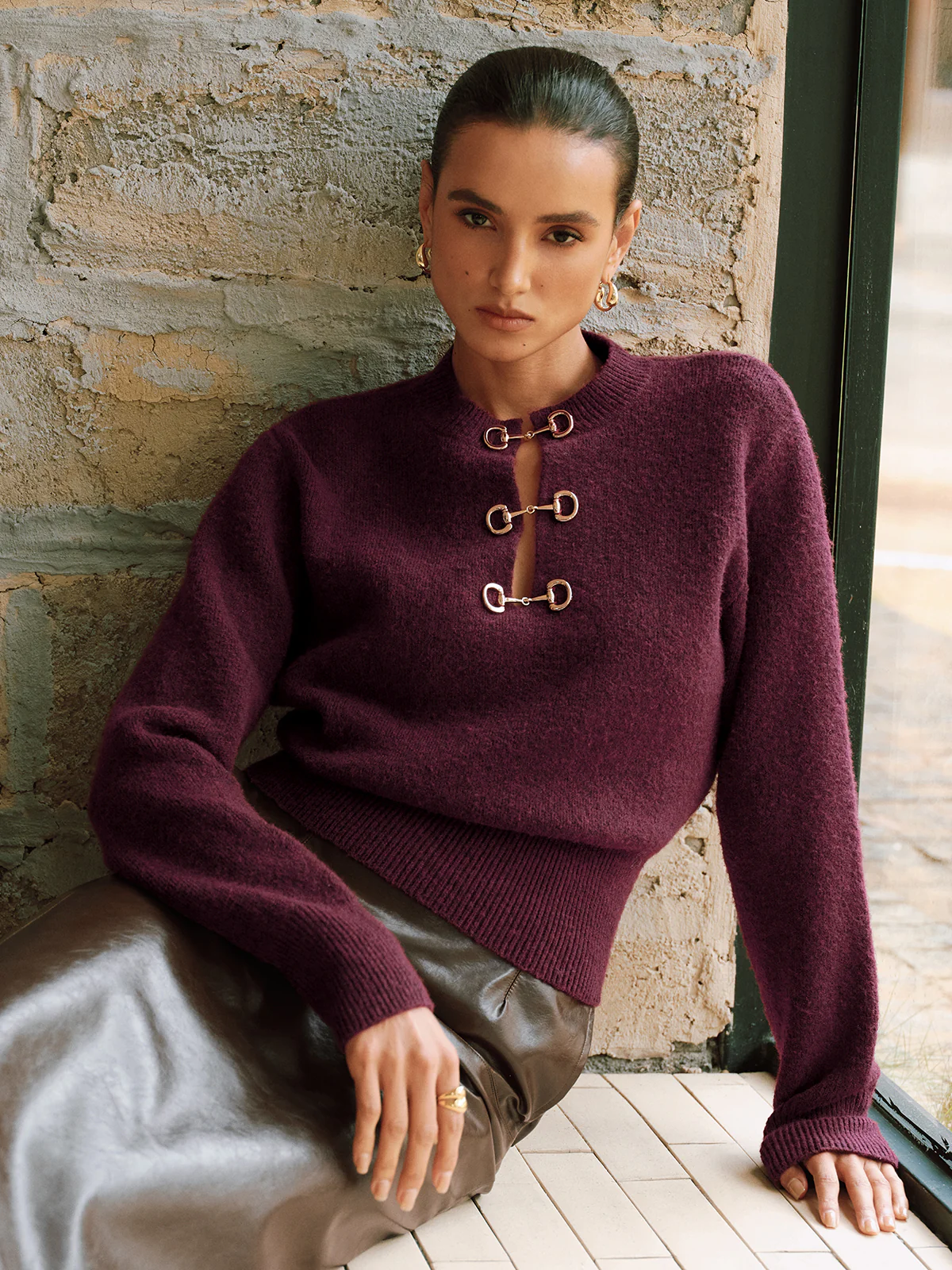 Horsebit Detail Long Sleeve Sweater - Wholesalesil