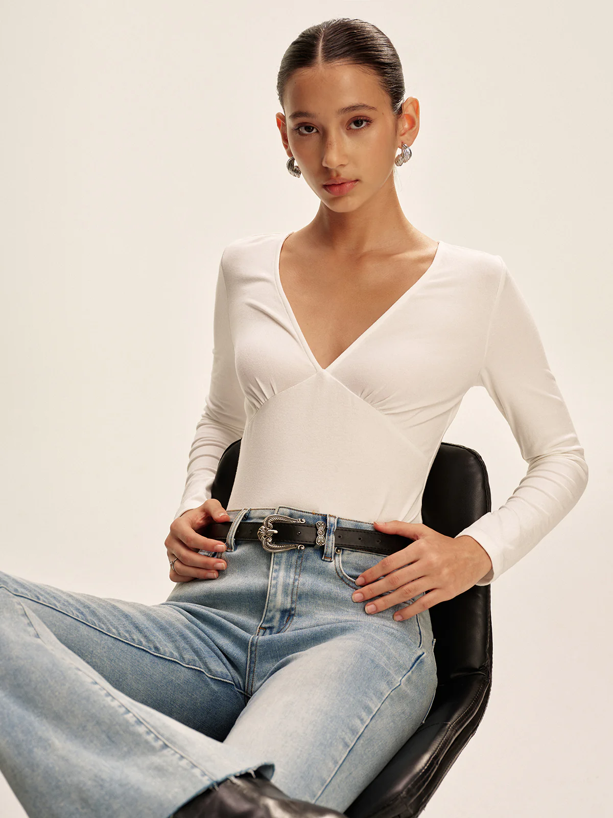 V-Neck Long Sleeve Fitted T-Shirt - Wholesalesil