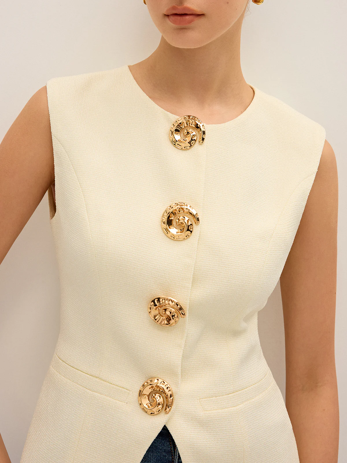 Metal Detail Sleeveless Vest - Wholesalesil