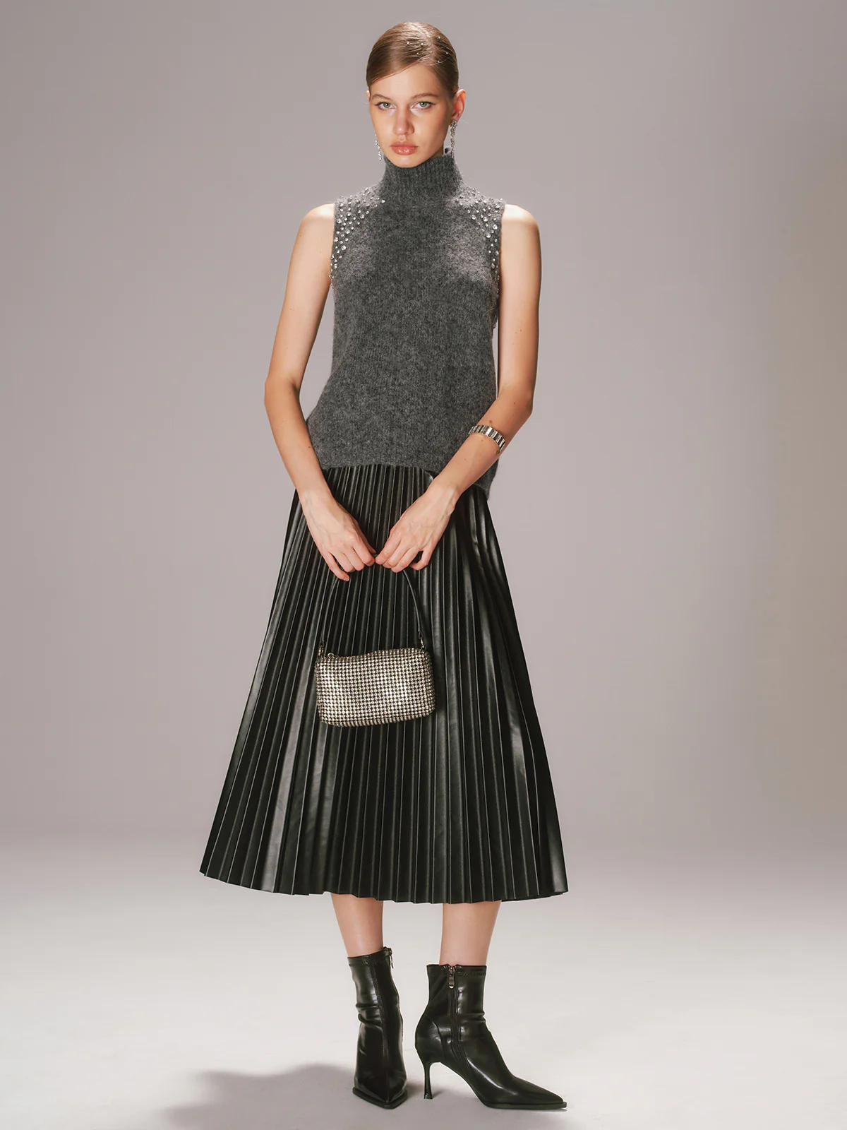 Crystal Embellished Wool-Blend Sweater Vest - Wholesalesil