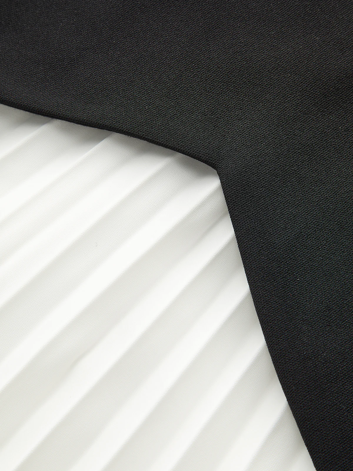 Long Sleeve Color-Block Pleated Dress - Wholesalesil