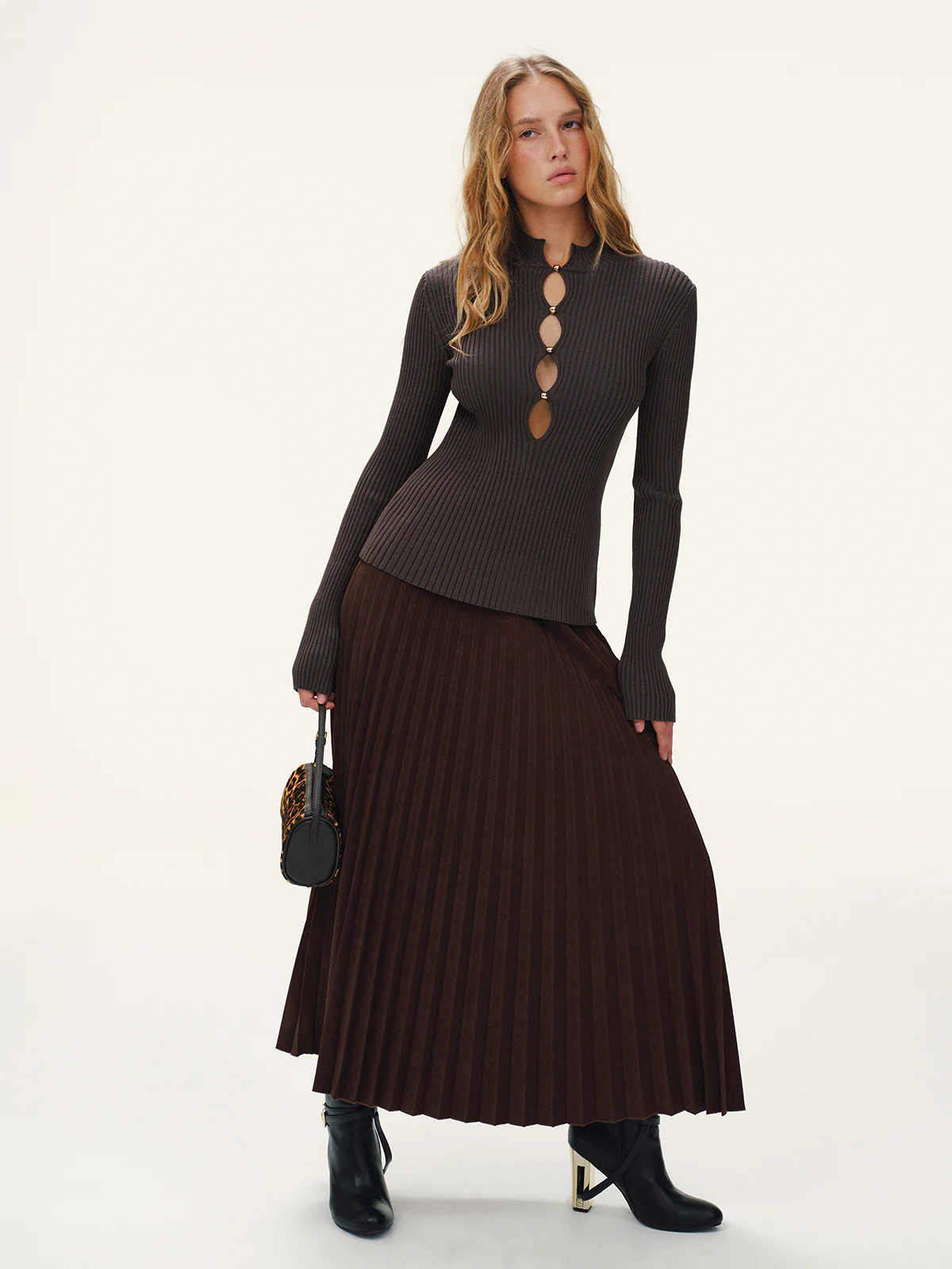 Metal Detail Cut-Out Mock Neck Fitted Sweater - Wholesalesil