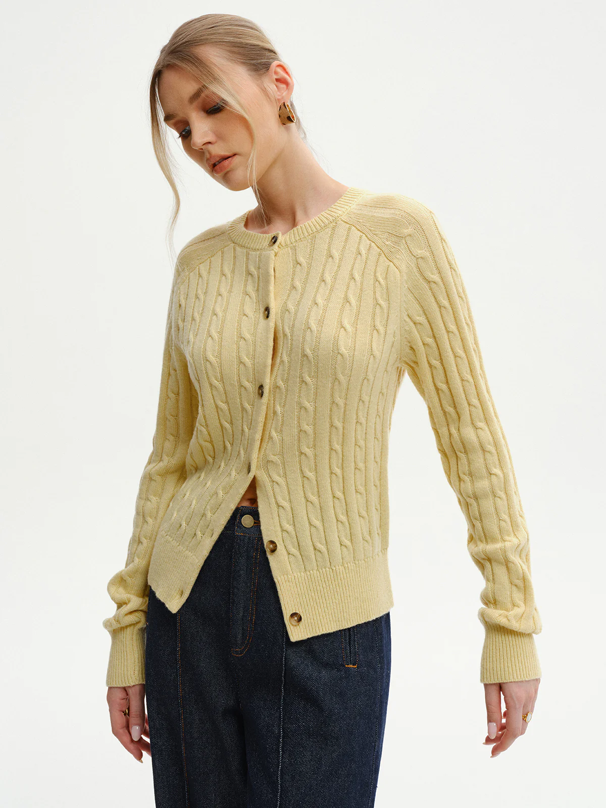 Cable-Knit Buttoned Cardigan - Wholesalesil