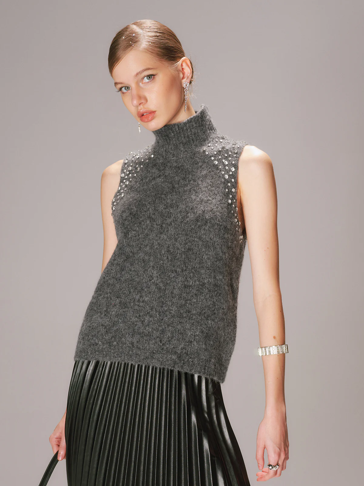 Crystal Embellished Wool-Blend Sweater Vest - Wholesalesil