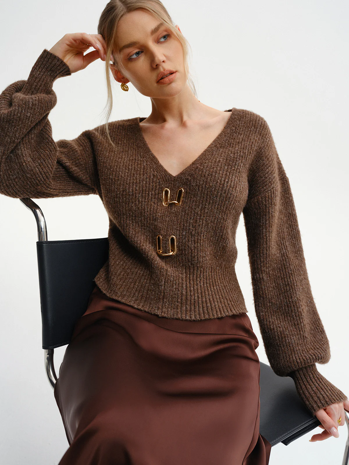 Wool-Blend V-Neck Sweater - Wholesalesil
