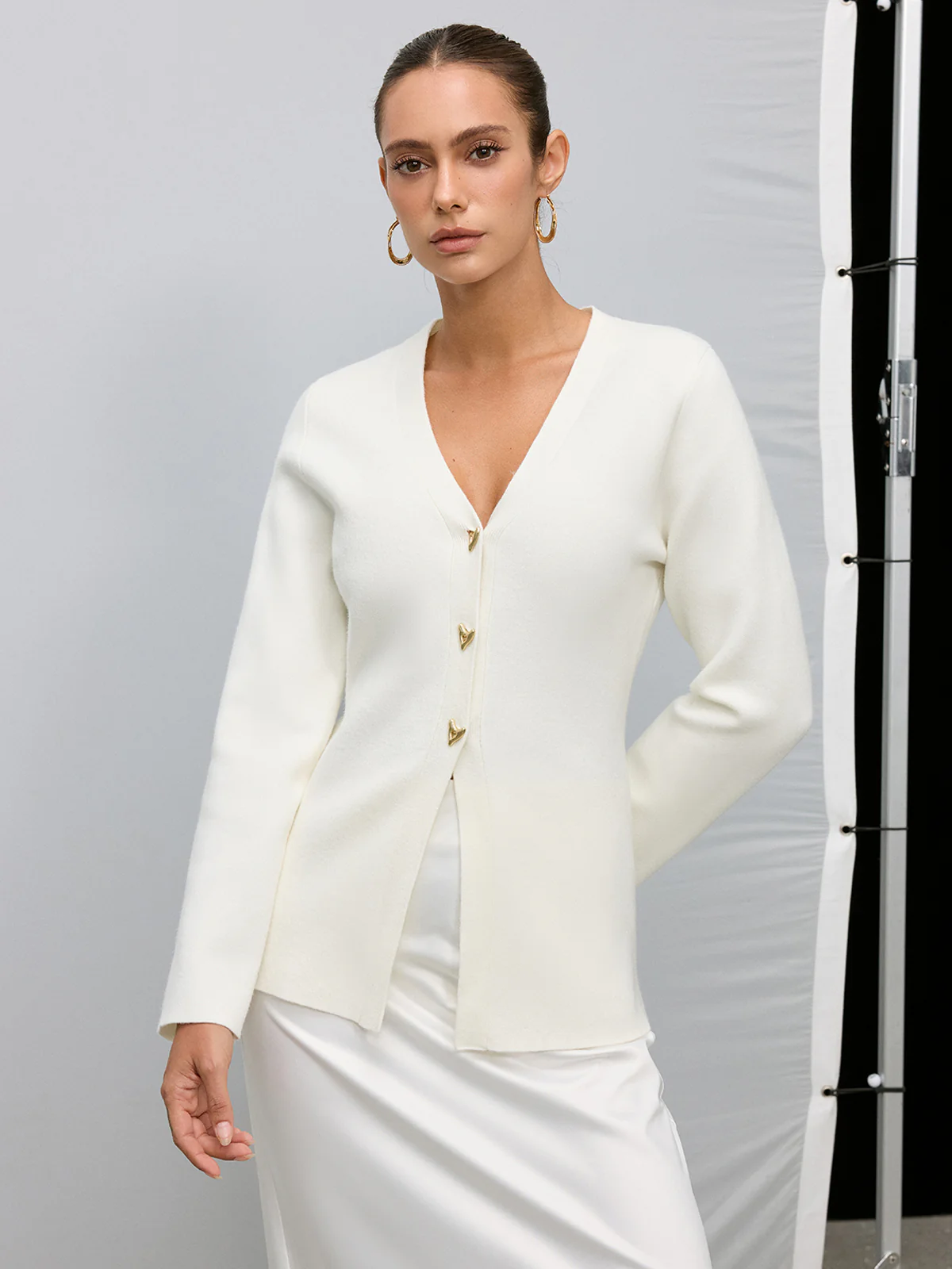 Metal Button V-Neck Knitted Cardigan - Wholesalesil