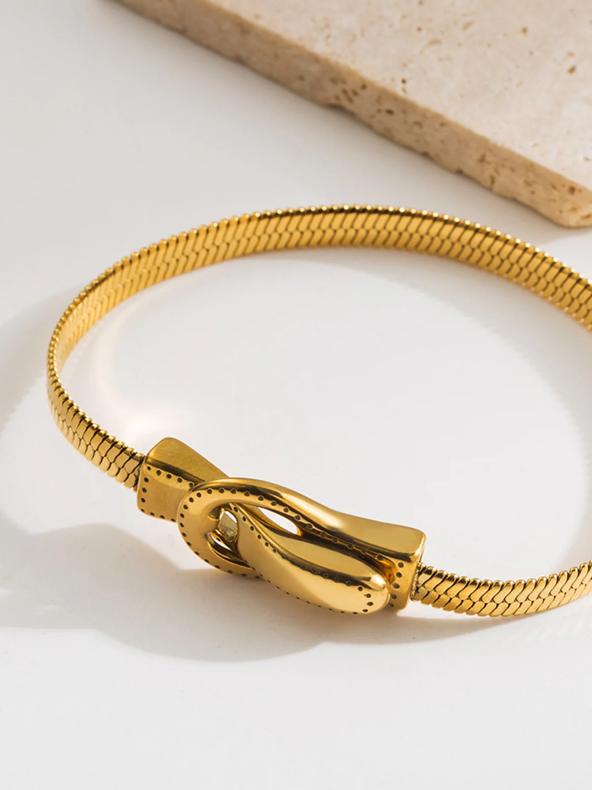Golden Chain-Style Bracelet - Wholesalesil