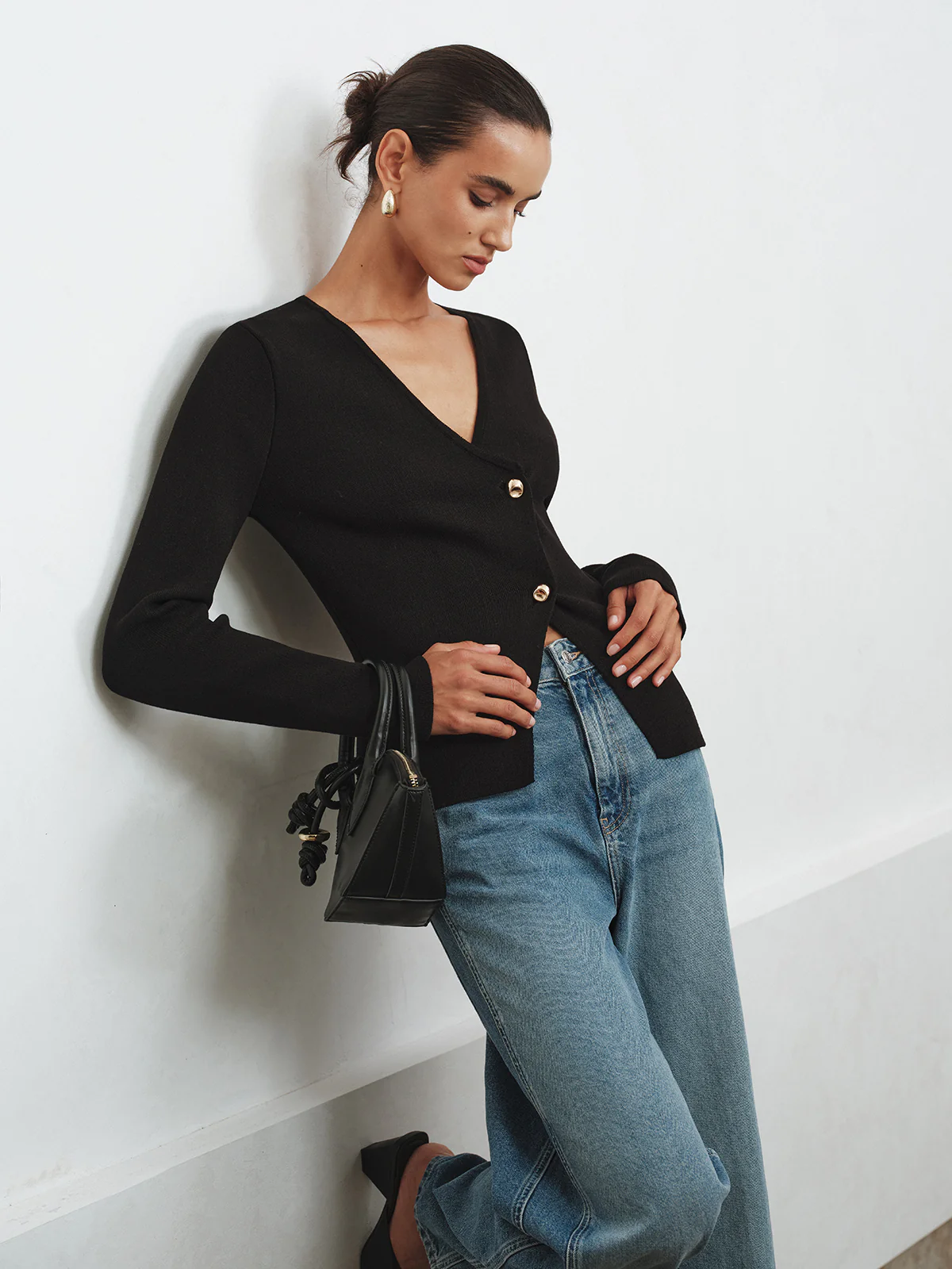 Asymmetric Buttoned Knit Cardigan - Wholesalesil