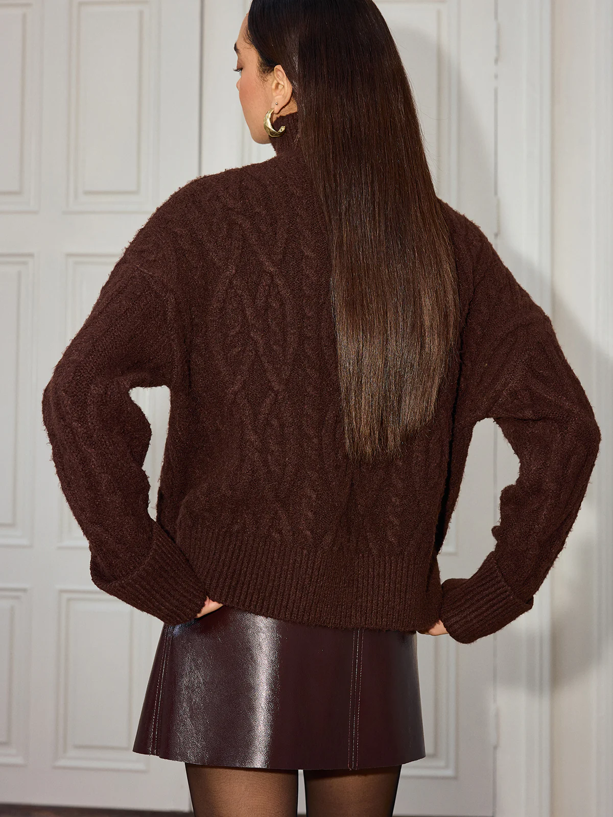 Cable-Knit Turtleneck Sweater - Wholesalesil