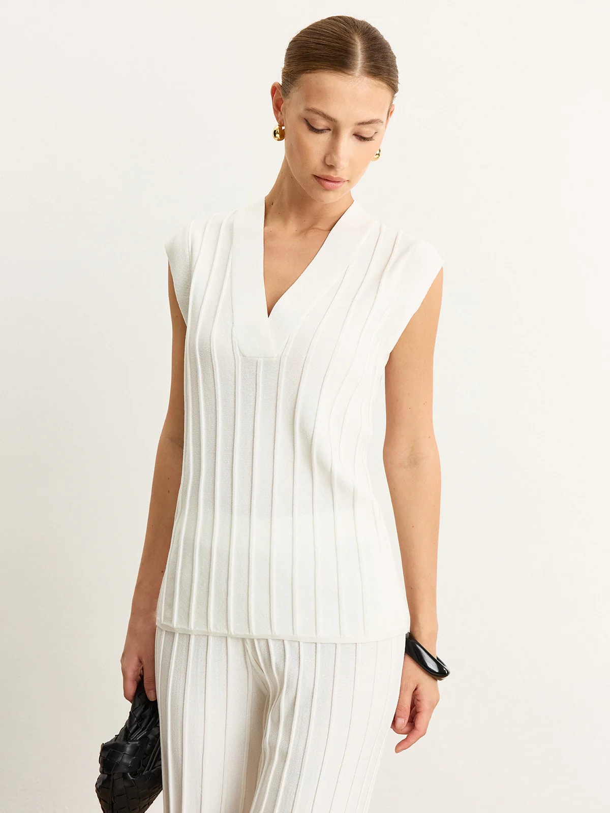 Ribbed Knit V-Neck Tank Top - Wholesalesil