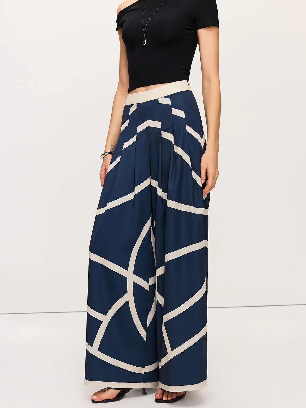High-Waisted Wide-Leg Striped Pants - Wholesalesil