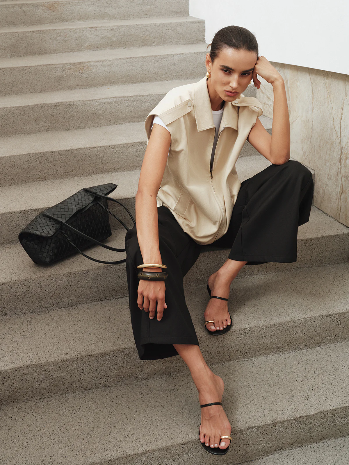 Collared Cap Sleeve Zip-Up Vest - Wholesalesil