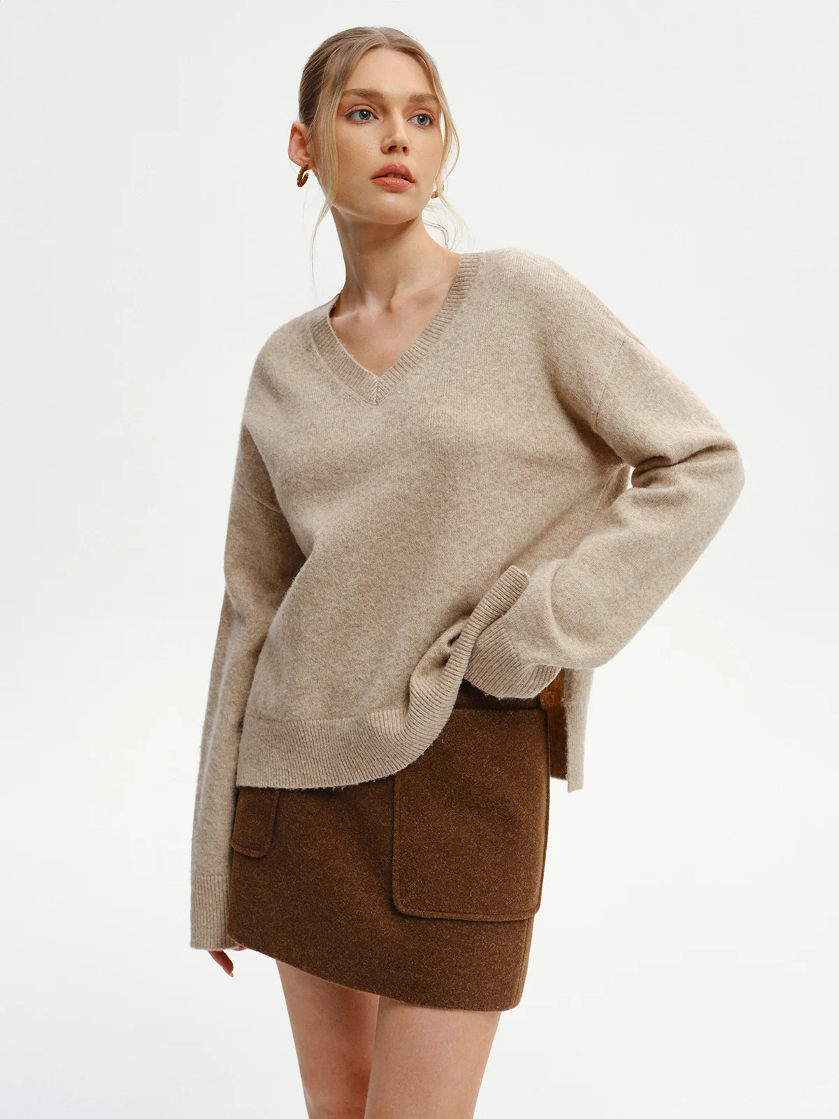 Wool-Blend V-Neck Sweater with Side Slit - Wholesalesil
