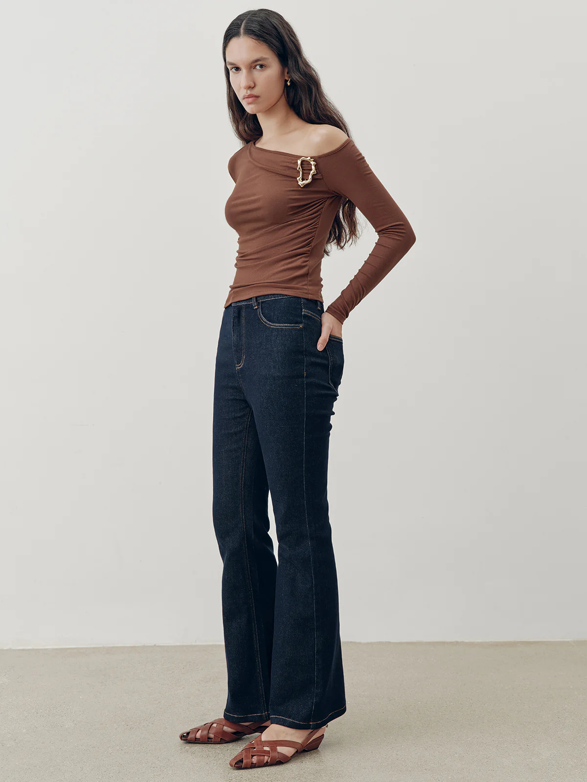 Off-Shoulder Fitted Ruched Long Sleeve Top - Wholesalesil