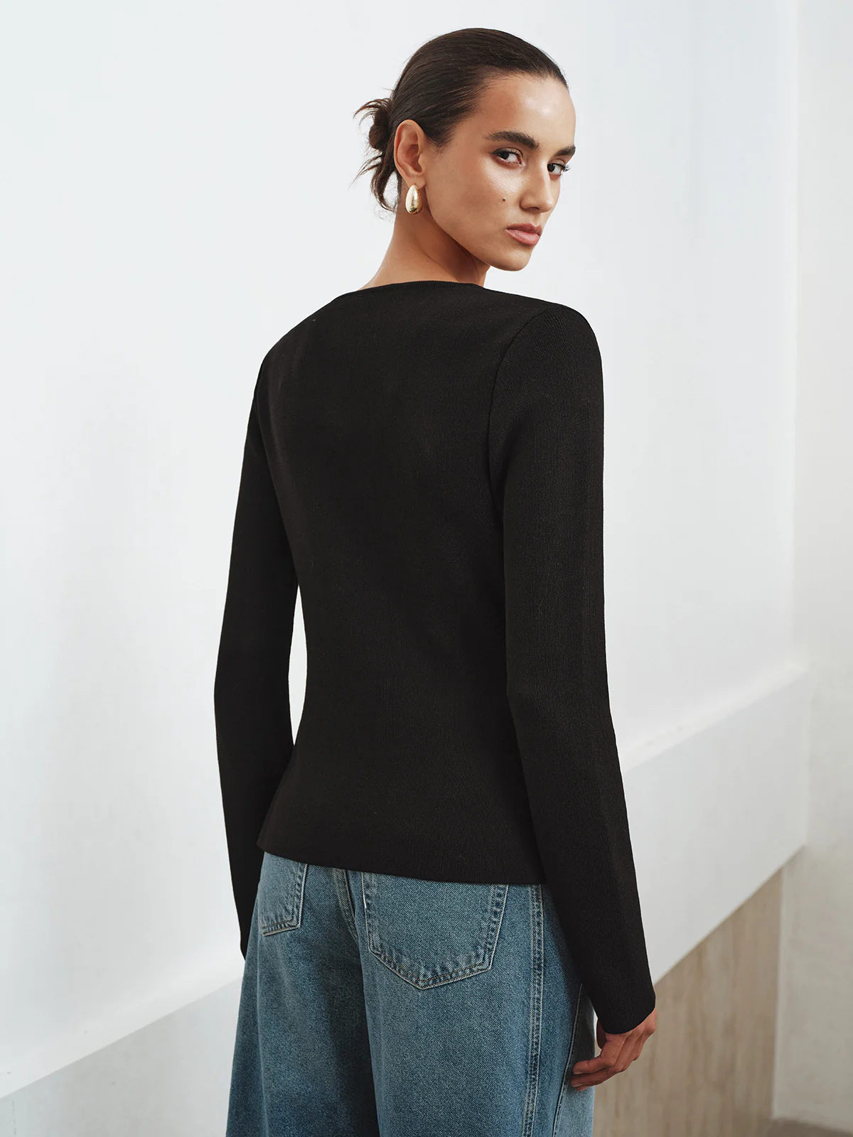 Asymmetric Buttoned Knit Cardigan - Wholesalesil