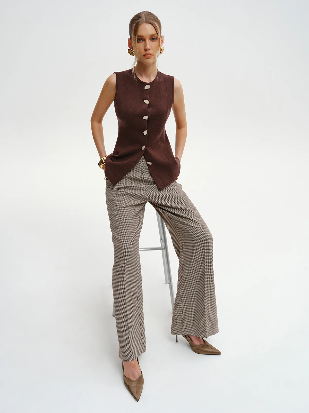 Wool-Blend Sleeveless Button Knit Cardigan - Wholesalesil