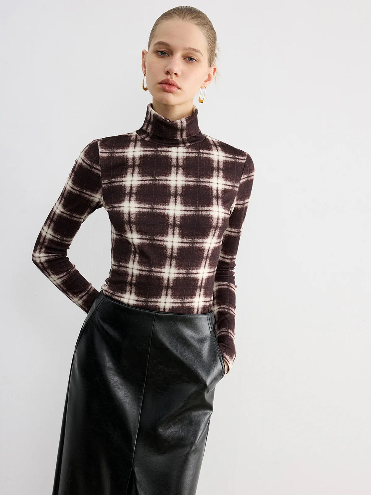Plaid Slim Turtleneck Blouse - Wholesalesil
