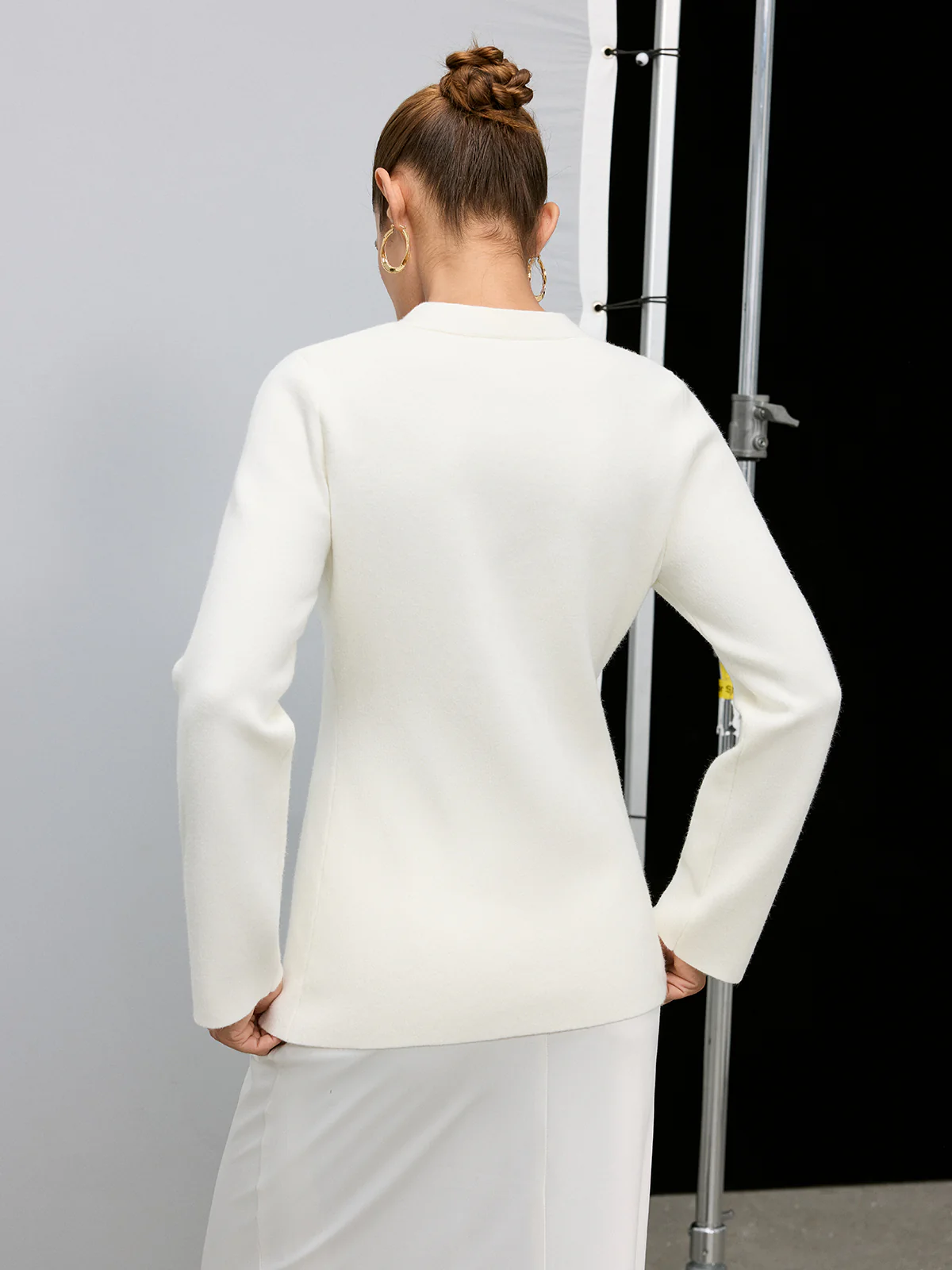 Metal Button V-Neck Knitted Cardigan - Wholesalesil