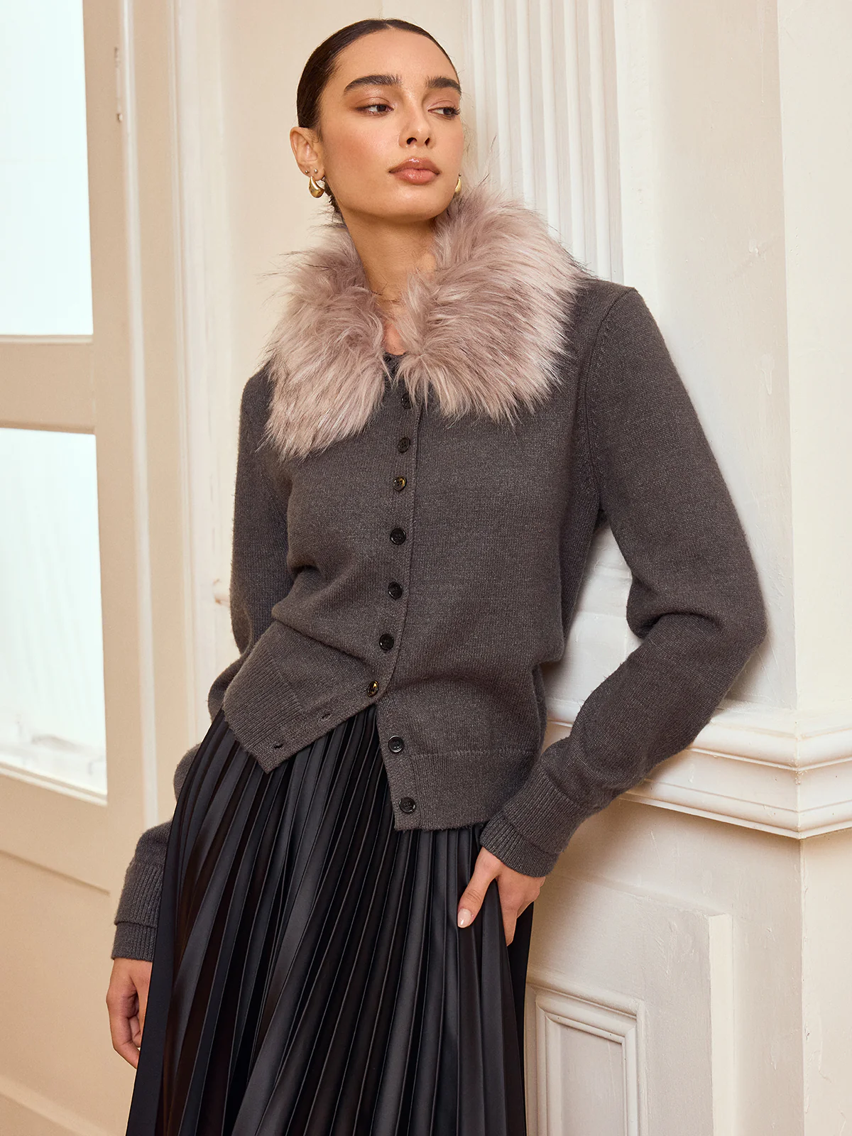 Faux Fur Collar Button-Front Cardigan - Wholesalesil