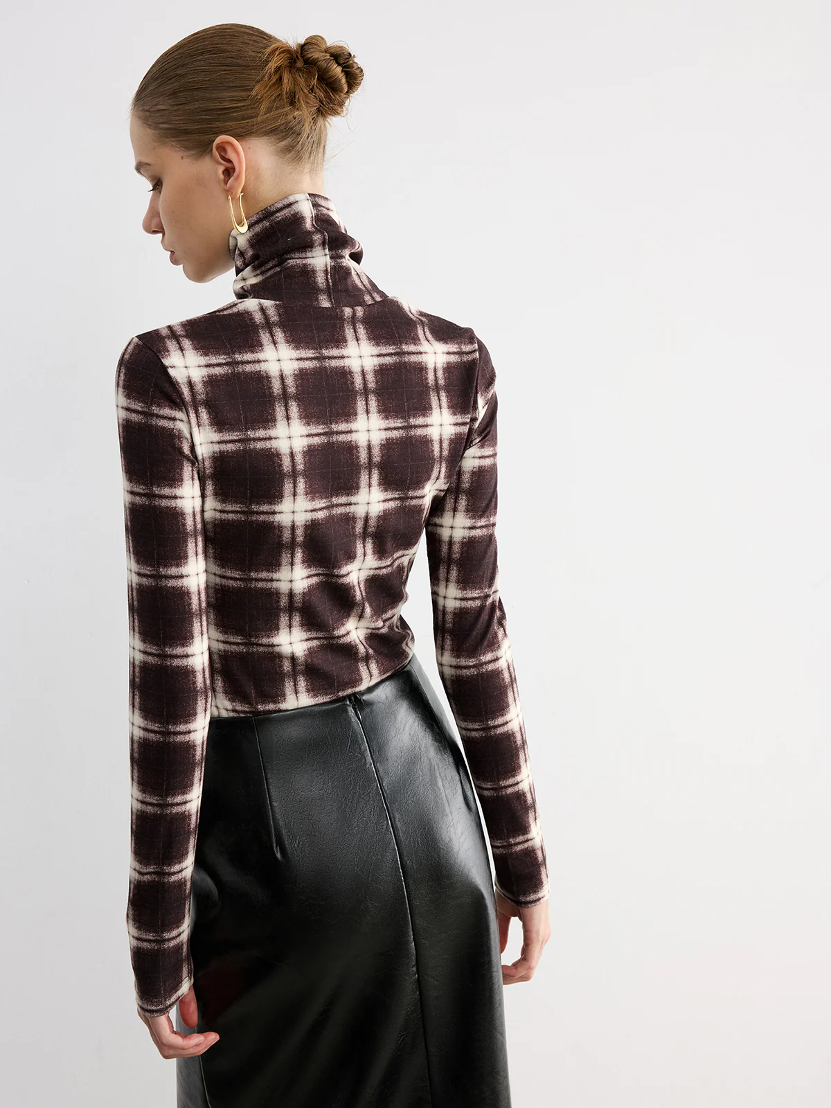 Plaid Slim Turtleneck Blouse - Wholesalesil