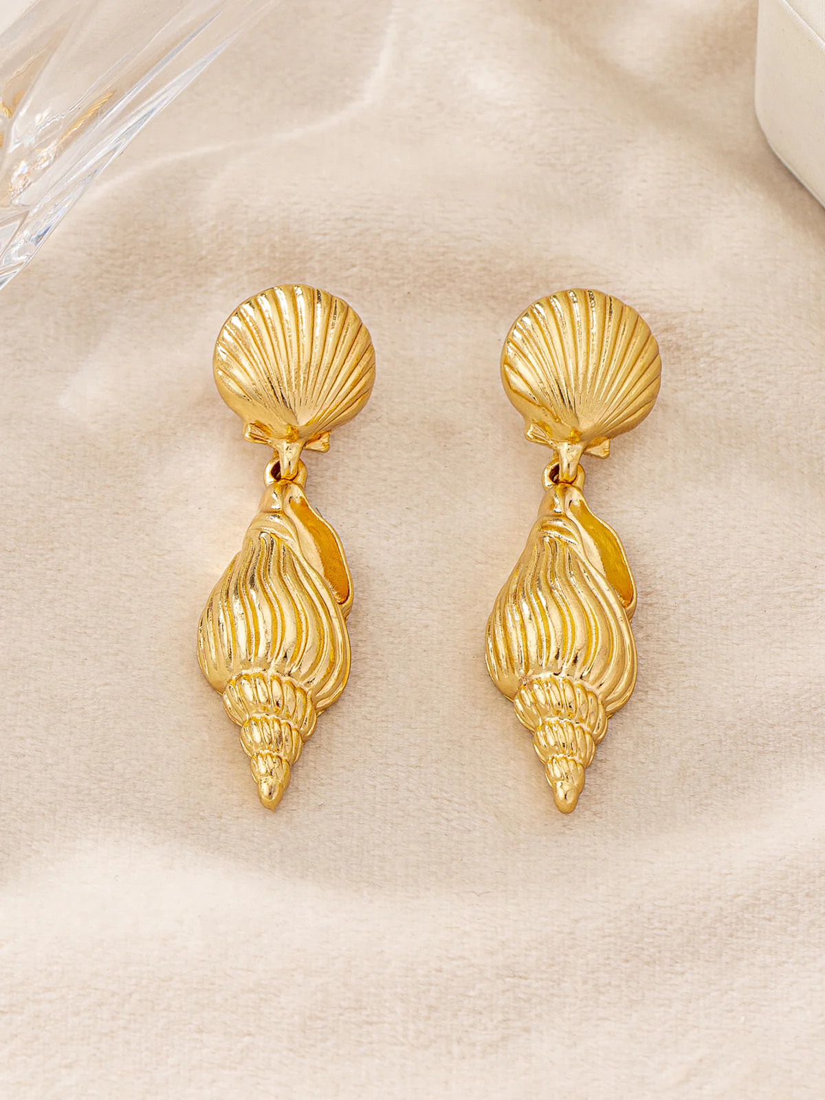 Gold Seashell and Conch-Shaped Drop Earrings - Wholesalesil