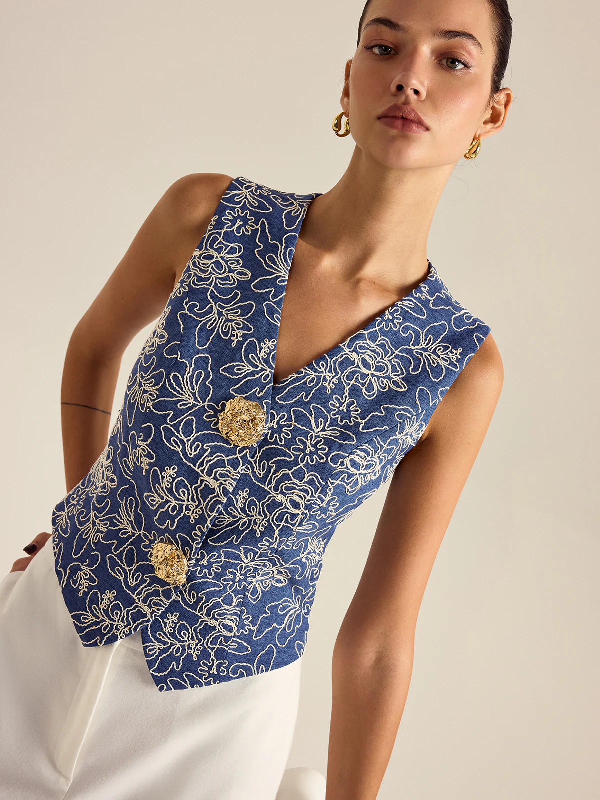 Floral Embroidered Vest - Wholesalesil