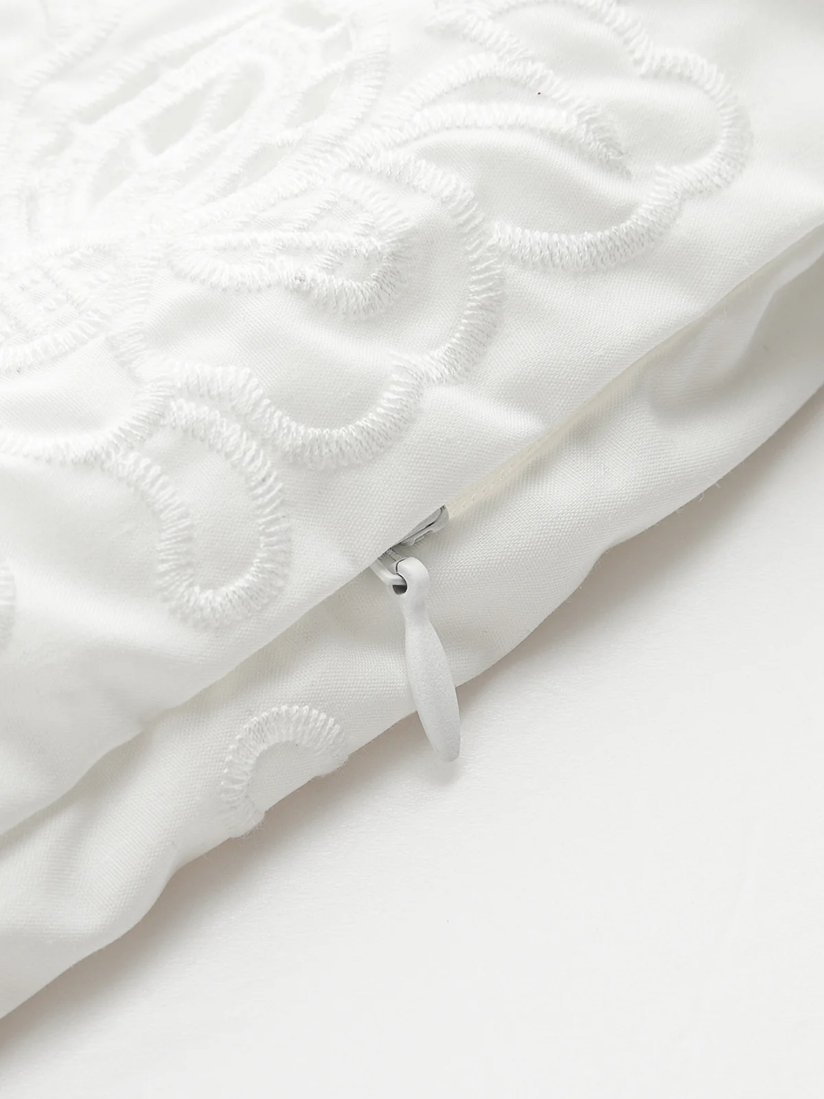 Lace Trim Mid-Waist Shorts - Wholesalesil