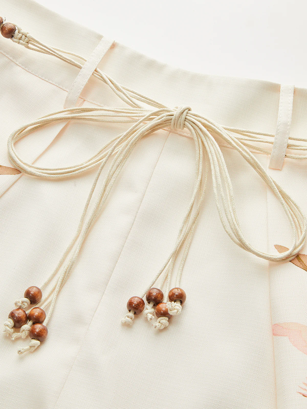 Belted Tropical Print Mid-Waist Shorts - Wholesalesil