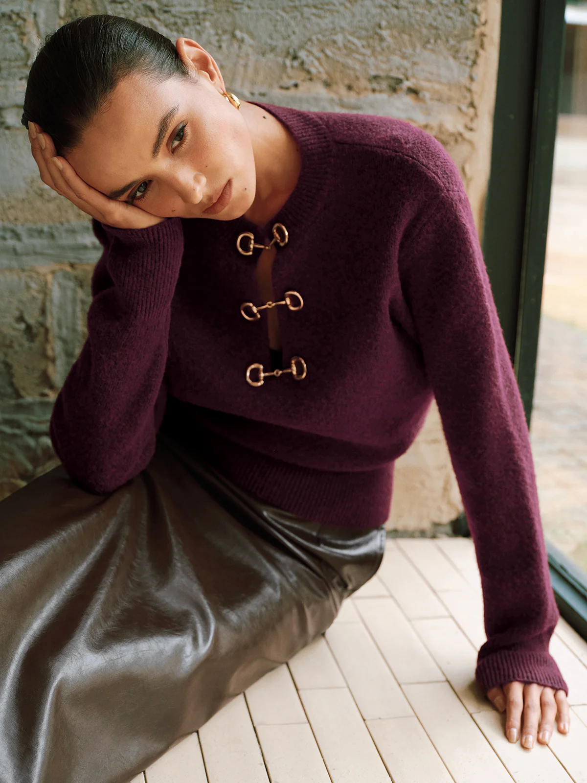 Horsebit Detail Long Sleeve Sweater - Wholesalesil