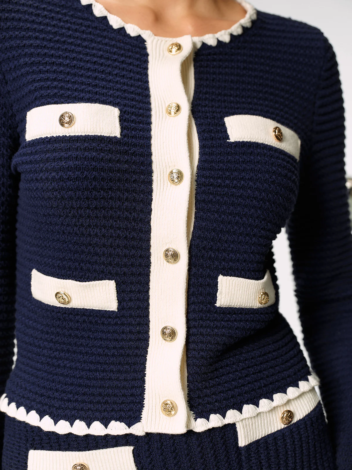 Contrast Scalloped Trim Metal Button Cardigan - Wholesalesil